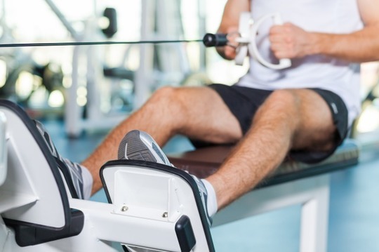 高齢者向け腰痛の筋トレ法を教えます横浜の整体あくわ整骨院